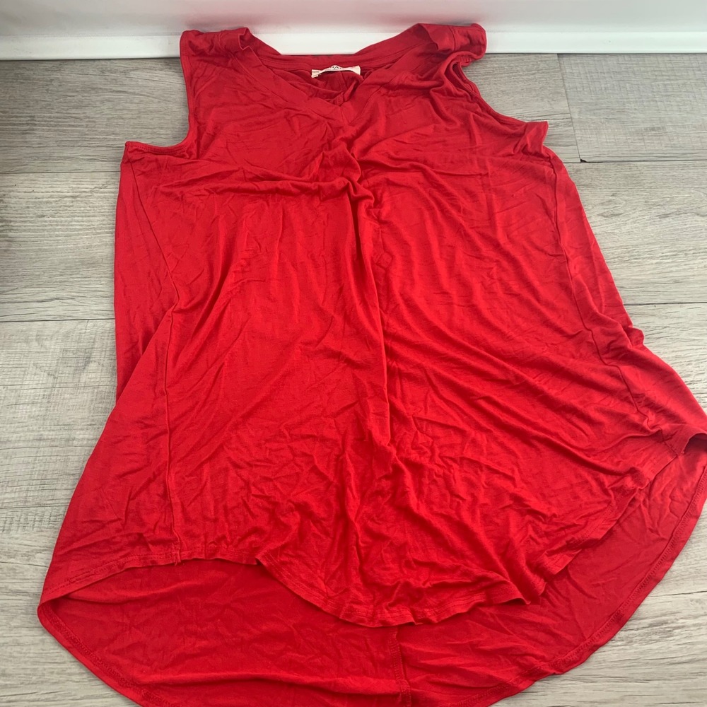 Zenana Womens Red V-Neck Sleeveless High Low Hem Tank Top AT-5540AB Size L